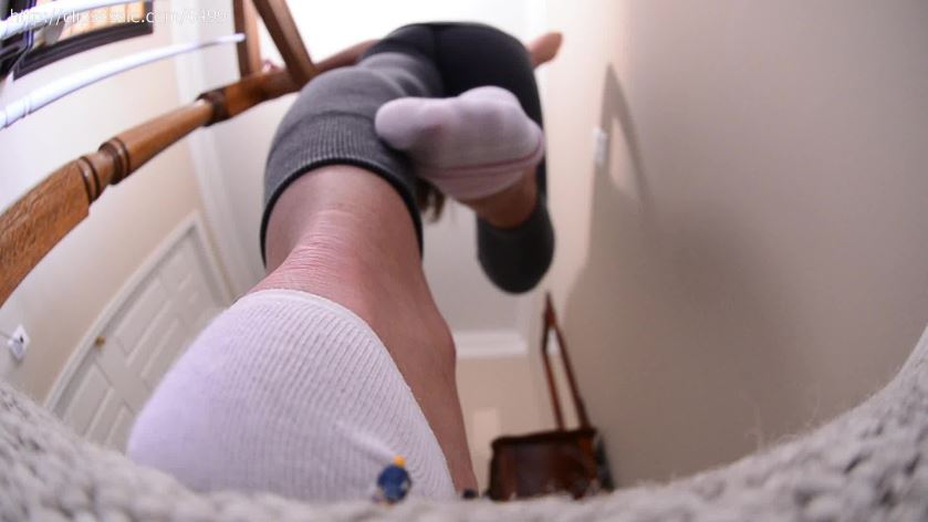 ebony giantess socks crush.